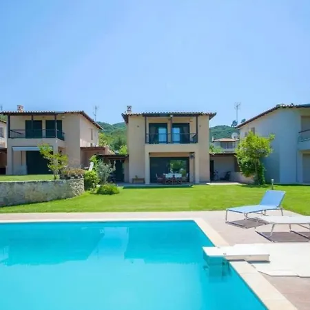 Iconic Olea With Pool & Vila Pefkochori