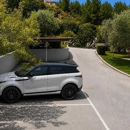 Vila Iconic Olea With Pool &