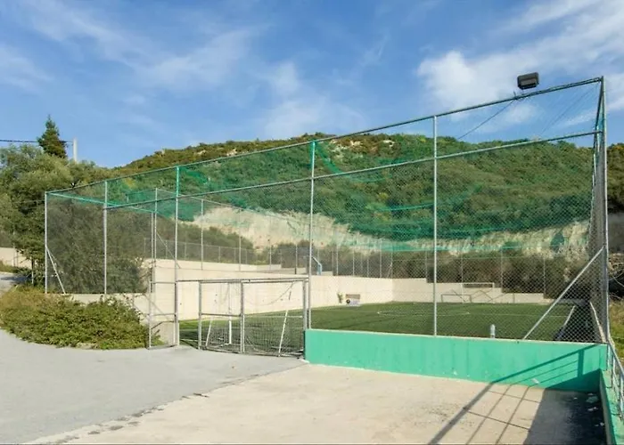 Villa Iconic Olea With Pool &